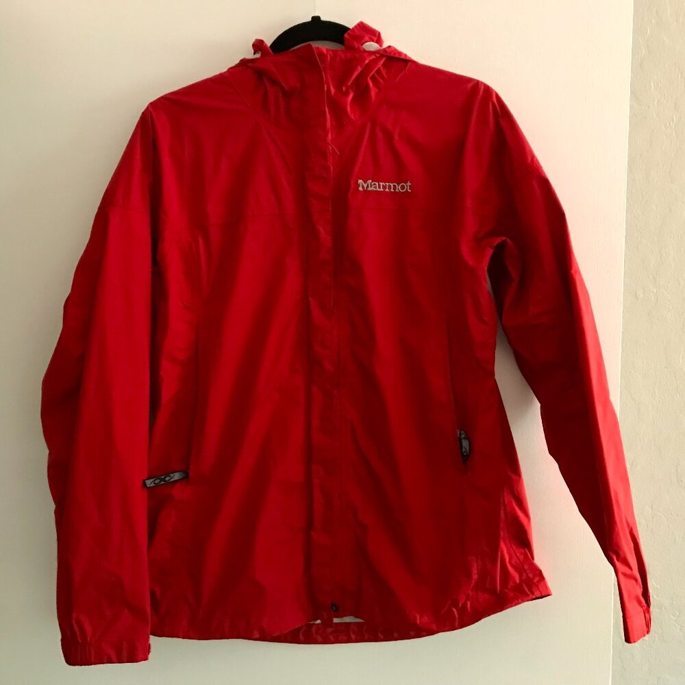 Marmot Rain Jacket with hood Women size medium Red